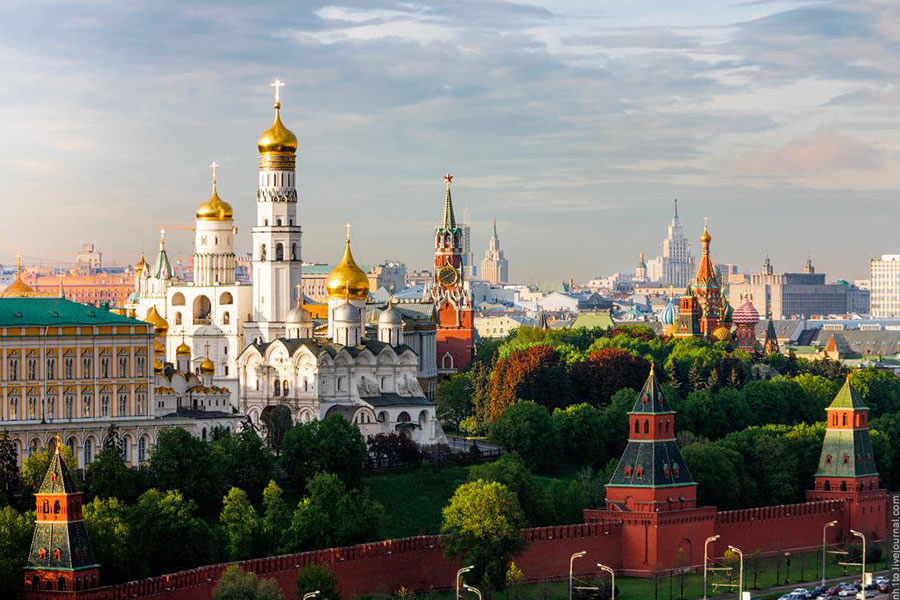 Η Μόσχα είναι μία από τις τρεις ομοσπονδιακές πόλεις της Ρωσίας (οι άλλες δύο είναι η Αγία Πετρούπολη και η Σεβαστούπολη).